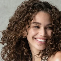 Gelée Perfectrice De Boucles Authentic Beauty Concept 250 Ml 7 Gelée Perfectrice De Boucles Authentic Beauty Concept 250 Ml -Coiffure Promos Boutique curl enhancer 3 92639.1694508849